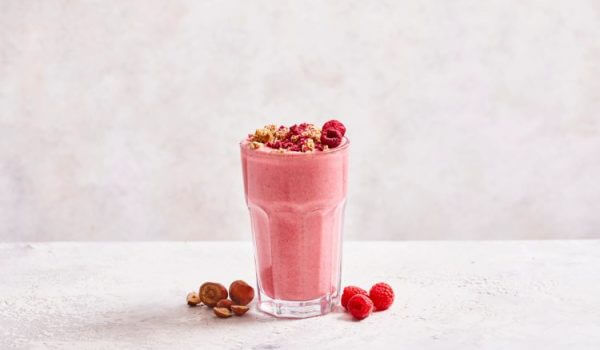 Raspberry-Hazelnut-Breakfast-Shake